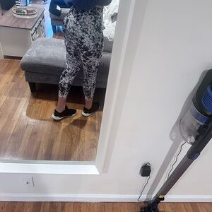 Fabletics power hold leggings in size small floral white black and gray